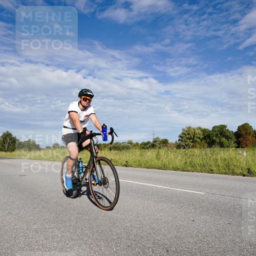 31.08.2025 - Elbe Triathlon Hamburg Michael Burmester http://msf.ph/oto/8662783 31.08.2025 09:26:58 Radfahren 266, 368, 399 meine-sportfotos.de