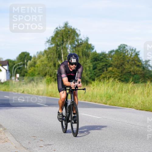31.08.2025 - Elbe Triathlon Hamburg Michael Burmester http://msf.ph/oto/8662786 31.08.2025 09:12:25 Radfahren 174, 179, 311, 368, 389 meine-sportfotos.de