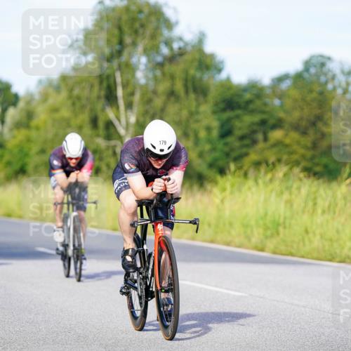 31.08.2025 - Elbe Triathlon Hamburg Michael Burmester http://msf.ph/oto/8662794 31.08.2025 09:12:30 Radfahren 174, 179, 266, 311 meine-sportfotos.de