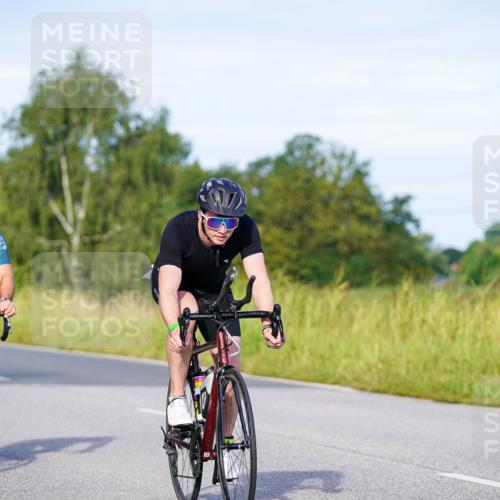 31.08.2025 - Elbe Triathlon Hamburg Michael Burmester http://msf.ph/oto/8662814 31.08.2025 09:12:39 Radfahren 444, 471, 582 meine-sportfotos.de