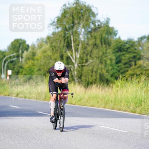 31.08.2025 - Elbe Triathlon Hamburg Michael Burmester http://msf.ph/oto/8662821 31.08.2025 09:12:43 Radfahren 341, 383, 582 meine-sportfotos.de