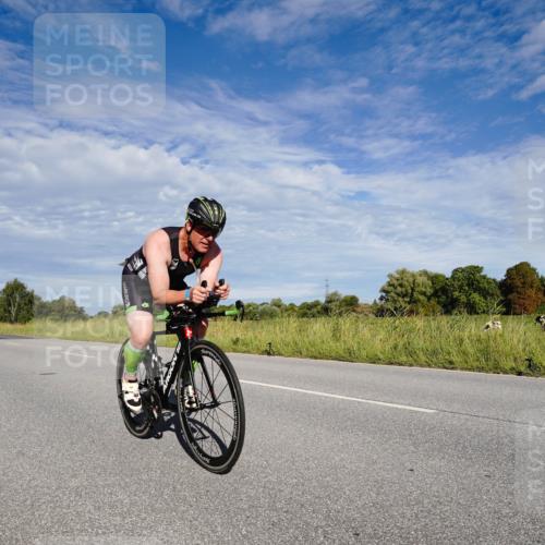 31.08.2025 - Elbe Triathlon Hamburg Michael Burmester http://msf.ph/oto/8662827 31.08.2025 09:27:45 Radfahren 268, 269, 311 meine-sportfotos.de