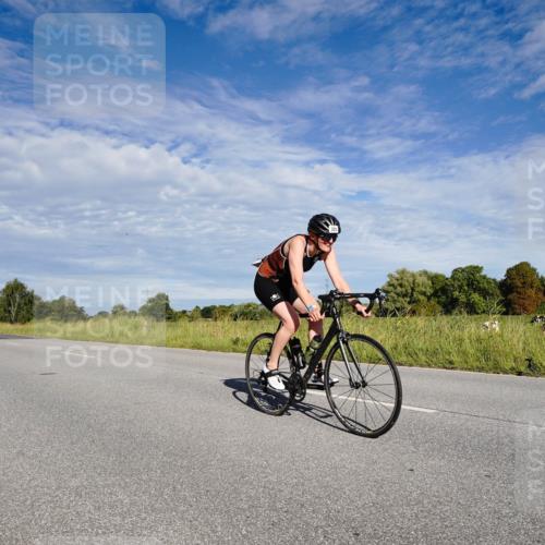 31.08.2025 - Elbe Triathlon Hamburg Michael Burmester http://msf.ph/oto/8662834 31.08.2025 09:27:54 Radfahren 324, 624, 630 meine-sportfotos.de
