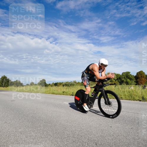 31.08.2025 - Elbe Triathlon Hamburg Michael Burmester http://msf.ph/oto/8662862 31.08.2025 09:28:28 Radfahren 281, 363, 490, 562, 672 meine-sportfotos.de