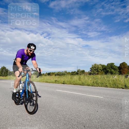 31.08.2025 - Elbe Triathlon Hamburg Michael Burmester http://msf.ph/oto/8662864 31.08.2025 09:28:30 Radfahren 363, 414, 486, 490, 562, 588, 672 meine-sportfotos.de