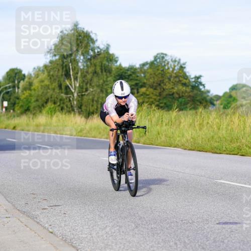 31.08.2025 - Elbe Triathlon Hamburg Michael Burmester http://msf.ph/oto/8662876 31.08.2025 09:13:00 Radfahren 175, 247, 268, 269, 278, 281, 298, 316, 324, 434 meine-sportfotos.de