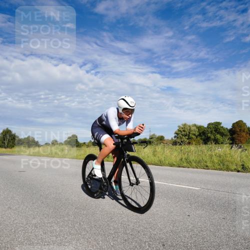 31.08.2025 - Elbe Triathlon Hamburg Michael Burmester http://msf.ph/oto/8662890 31.08.2025 09:28:50 Radfahren 249, 274, 361, 466, 715, 723 meine-sportfotos.de