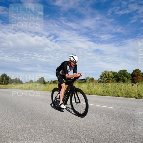 31.08.2025 - Elbe Triathlon Hamburg Michael Burmester http://msf.ph/oto/8662923 31.08.2025 09:29:24 Radfahren 357, 566, 770 meine-sportfotos.de