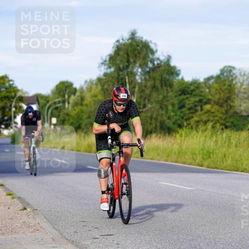 31.08.2025 - Elbe Triathlon Hamburg Michael Burmester http://msf.ph/oto/8662936 31.08.2025 09:13:15 Radfahren 258, 286, 337 meine-sportfotos.de