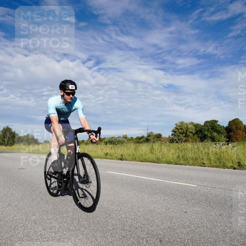 31.08.2025 - Elbe Triathlon Hamburg Michael Burmester http://msf.ph/oto/8662952 31.08.2025 09:30:07 Radfahren 305, 387, 427, 527, 613, 617, 680, 773 meine-sportfotos.de