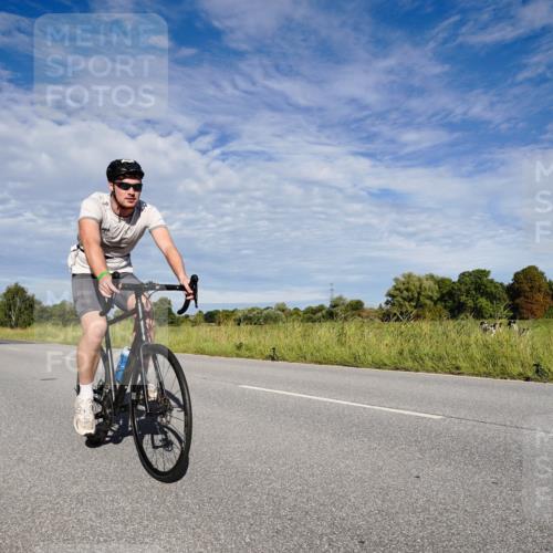 31.08.2025 - Elbe Triathlon Hamburg Michael Burmester http://msf.ph/oto/8662977 31.08.2025 09:30:22 Radfahren 170, 343, 400, 465, 469, 534 meine-sportfotos.de