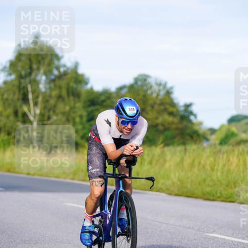 31.08.2025 - Elbe Triathlon Hamburg Michael Burmester http://msf.ph/oto/8662989 31.08.2025 09:13:34 Radfahren 197, 292, 345, 355, 393 meine-sportfotos.de