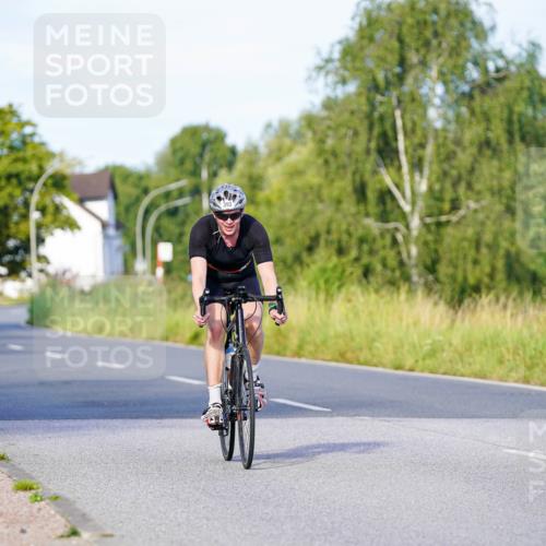 31.08.2025 - Elbe Triathlon Hamburg Michael Burmester http://msf.ph/oto/8662991 31.08.2025 09:13:36 Radfahren 197, 345, 393 meine-sportfotos.de