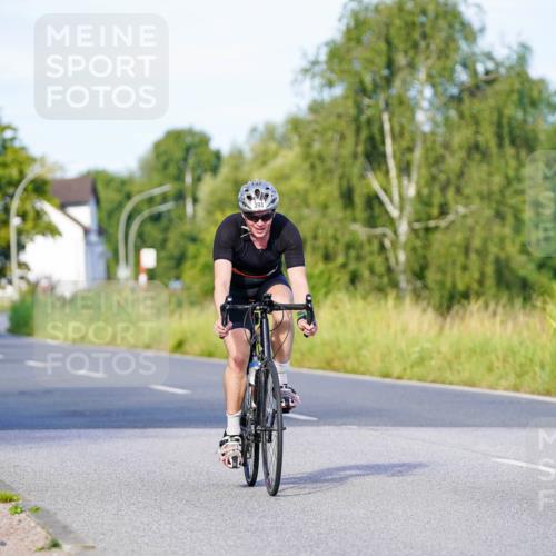 31.08.2025 - Elbe Triathlon Hamburg Michael Burmester http://msf.ph/oto/8662994 31.08.2025 09:13:36 Radfahren 197, 345, 393 meine-sportfotos.de
