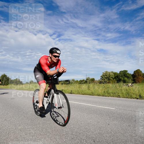 31.08.2025 - Elbe Triathlon Hamburg Michael Burmester http://msf.ph/oto/8663012 31.08.2025 09:30:53 Radfahren 176, 256, 332, 378, 476, 489, 505, 602, 756 meine-sportfotos.de