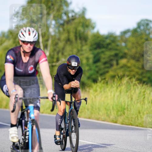 31.08.2025 - Elbe Triathlon Hamburg Michael Burmester http://msf.ph/oto/8663026 31.08.2025 09:13:46 Radfahren 190, 322, 415, 467, 490 meine-sportfotos.de