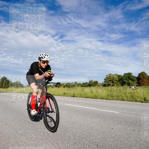 31.08.2025 - Elbe Triathlon Hamburg Michael Burmester http://msf.ph/oto/8663031 31.08.2025 09:31:05 Radfahren 245, 322, 352, 394, 737 meine-sportfotos.de