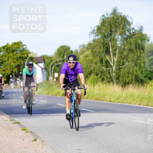 31.08.2025 - Elbe Triathlon Hamburg Michael Burmester http://msf.ph/oto/8663046 31.08.2025 09:13:51 Radfahren 414, 415, 490, 533 meine-sportfotos.de