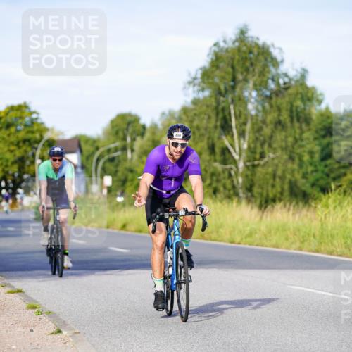 31.08.2025 - Elbe Triathlon Hamburg Michael Burmester http://msf.ph/oto/8663049 31.08.2025 09:13:51 Radfahren 414, 415, 490, 533 meine-sportfotos.de
