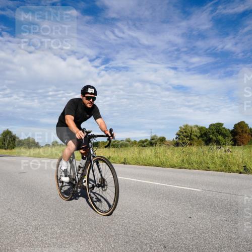 31.08.2025 - Elbe Triathlon Hamburg Michael Burmester http://msf.ph/oto/8663050 31.08.2025 09:31:31 Radfahren 450, 569, 570, 609, 720 meine-sportfotos.de