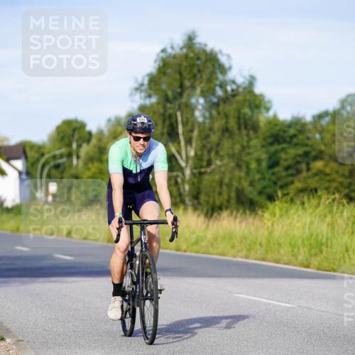 31.08.2025 - Elbe Triathlon Hamburg Michael Burmester http://msf.ph/oto/8663057 31.08.2025 09:13:53 Radfahren 414, 415, 490, 533 meine-sportfotos.de