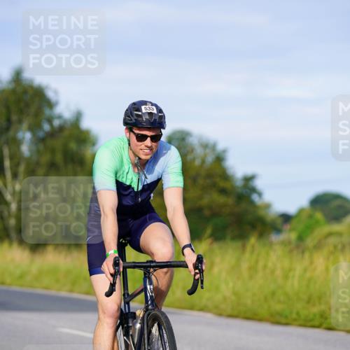 31.08.2025 - Elbe Triathlon Hamburg Michael Burmester http://msf.ph/oto/8663059 31.08.2025 09:13:54 Radfahren 221, 414, 490, 533, 551 meine-sportfotos.de