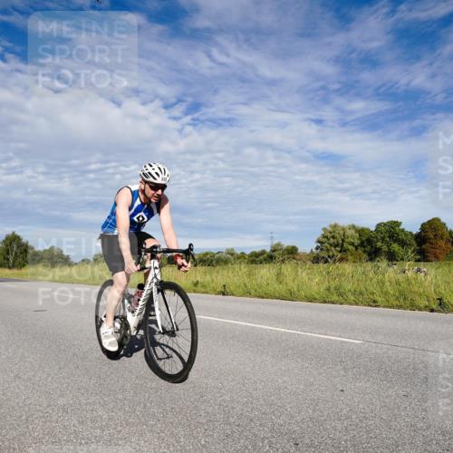 31.08.2025 - Elbe Triathlon Hamburg Michael Burmester http://msf.ph/oto/8663074 31.08.2025 09:31:58 Radfahren 294, 329, 654, 740, 750 meine-sportfotos.de