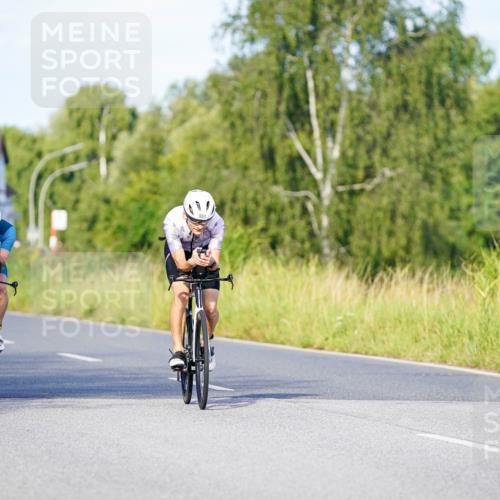 31.08.2025 - Elbe Triathlon Hamburg Michael Burmester http://msf.ph/oto/8663075 31.08.2025 09:14:00 Radfahren 210, 221, 282, 305, 360, 519, 551, 554 meine-sportfotos.de