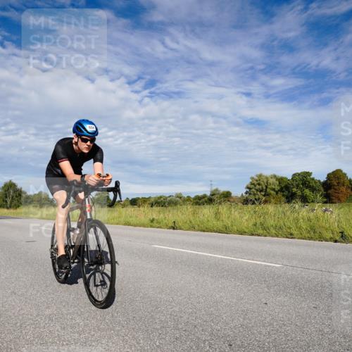 31.08.2025 - Elbe Triathlon Hamburg Michael Burmester http://msf.ph/oto/8663076 31.08.2025 09:32:01 Radfahren 329, 633, 654, 740 meine-sportfotos.de