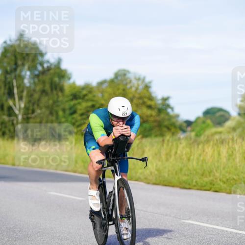 31.08.2025 - Elbe Triathlon Hamburg Michael Burmester http://msf.ph/oto/8663084 31.08.2025 09:14:01 Radfahren 210, 221, 282, 305, 360, 519, 551, 554 meine-sportfotos.de