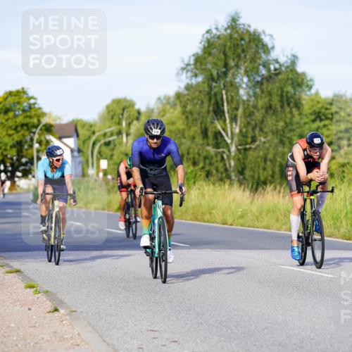 31.08.2025 - Elbe Triathlon Hamburg Michael Burmester http://msf.ph/oto/8663108 31.08.2025 09:14:06 Radfahren 210, 282, 305, 360, 384, 519, 554 meine-sportfotos.de