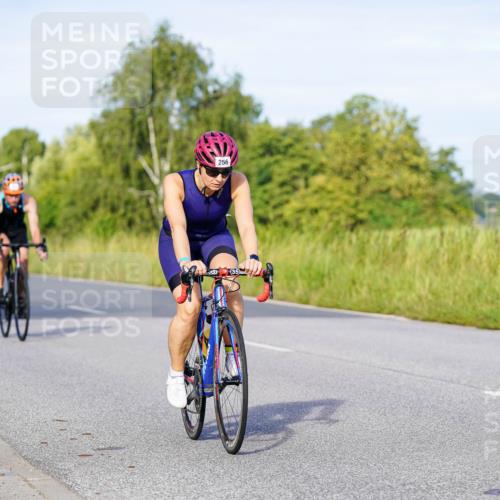 31.08.2025 - Elbe Triathlon Hamburg Michael Burmester http://msf.ph/oto/8663134 31.08.2025 09:14:19 Radfahren 216, 249, 256, 357, 496 meine-sportfotos.de
