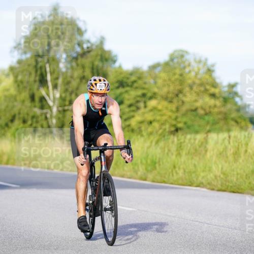 31.08.2025 - Elbe Triathlon Hamburg Michael Burmester http://msf.ph/oto/8663137 31.08.2025 09:14:20 Radfahren 249, 256, 357, 496 meine-sportfotos.de