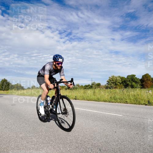 31.08.2025 - Elbe Triathlon Hamburg Michael Burmester http://msf.ph/oto/8663169 31.08.2025 09:33:28 Radfahren 283, 313, 314, 340, 365, 464, 510, 547, 553, 618, 636, 694, 726, 729 meine-sportfotos.de