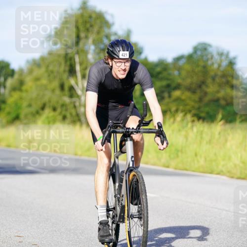 31.08.2025 - Elbe Triathlon Hamburg Michael Burmester http://msf.ph/oto/8663182 31.08.2025 09:14:46 Radfahren 377, 421, 493 meine-sportfotos.de