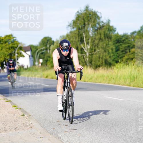 31.08.2025 - Elbe Triathlon Hamburg Michael Burmester http://msf.ph/oto/8663207 31.08.2025 09:15:03 Radfahren 280, 291, 361, 431, 534 meine-sportfotos.de