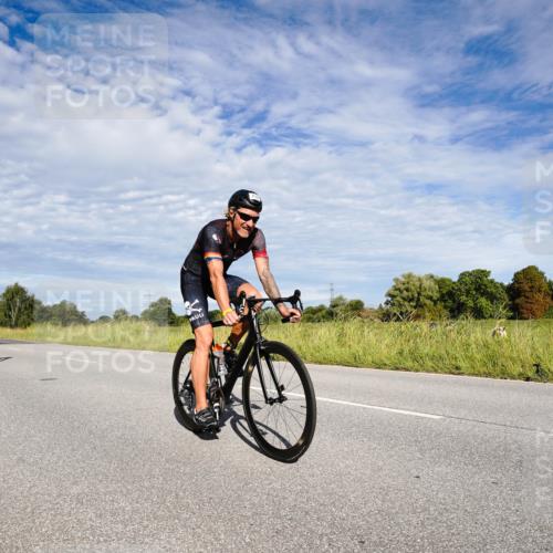 31.08.2025 - Elbe Triathlon Hamburg Michael Burmester http://msf.ph/oto/8663226 31.08.2025 09:34:16 Radfahren 297, 342, 612, 710 meine-sportfotos.de