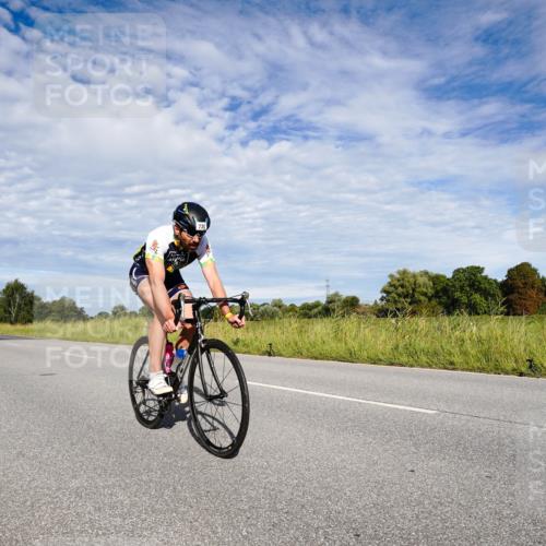 31.08.2025 - Elbe Triathlon Hamburg Michael Burmester http://msf.ph/oto/8663276 31.08.2025 09:35:10 Radfahren 250, 425, 446, 447, 532, 730, 766 meine-sportfotos.de