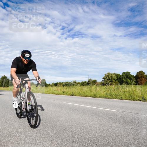 31.08.2025 - Elbe Triathlon Hamburg Michael Burmester http://msf.ph/oto/8663282 31.08.2025 09:35:14 Radfahren 250, 425, 446, 532, 766 meine-sportfotos.de