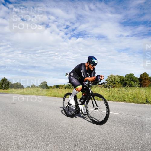 31.08.2025 - Elbe Triathlon Hamburg Michael Burmester http://msf.ph/oto/8663328 31.08.2025 09:35:59 Radfahren 426, 430, 443, 689, 769, 834 meine-sportfotos.de