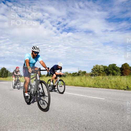 31.08.2025 - Elbe Triathlon Hamburg Michael Burmester http://msf.ph/oto/8663353 31.08.2025 09:36:19 Radfahren 327, 372, 482, 483, 761 meine-sportfotos.de
