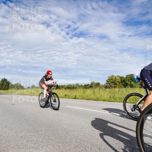 31.08.2025 - Elbe Triathlon Hamburg Michael Burmester http://msf.ph/oto/8663355 31.08.2025 09:36:19 Radfahren 327, 372, 482, 483, 761 meine-sportfotos.de