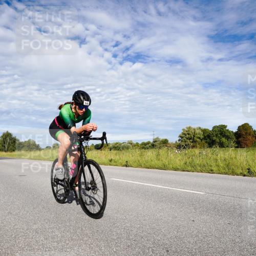 31.08.2025 - Elbe Triathlon Hamburg Michael Burmester http://msf.ph/oto/8663368 31.08.2025 09:36:33 Radfahren 397, 467, 517, 735, 849 meine-sportfotos.de