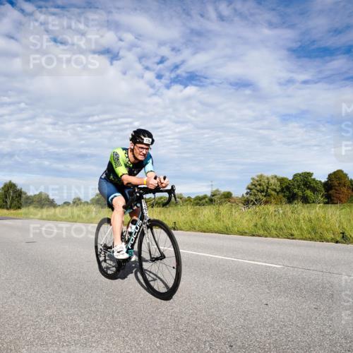 31.08.2025 - Elbe Triathlon Hamburg Michael Burmester http://msf.ph/oto/8663374 31.08.2025 09:36:40 Radfahren 397, 429, 651, 703, 735 meine-sportfotos.de