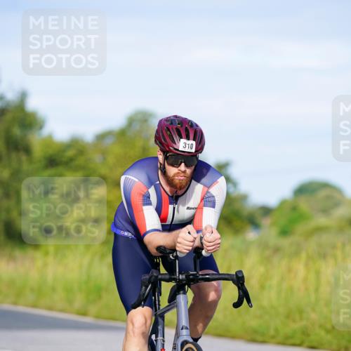 31.08.2025 - Elbe Triathlon Hamburg Michael Burmester http://msf.ph/oto/8663398 31.08.2025 09:16:20 Radfahren 310, 374 meine-sportfotos.de