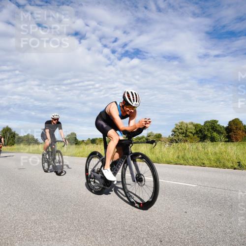 31.08.2025 - Elbe Triathlon Hamburg Michael Burmester http://msf.ph/oto/8663399 31.08.2025 09:37:11 Radfahren 254, 309, 325, 436, 470, 557, 626, 677, 695 meine-sportfotos.de