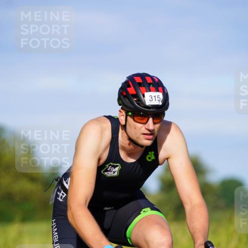 31.08.2025 - Elbe Triathlon Hamburg Michael Burmester http://msf.ph/oto/8663418 31.08.2025 09:16:48 Radfahren 230, 315, 380 meine-sportfotos.de
