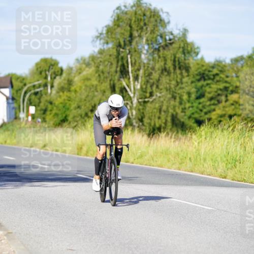 31.08.2025 - Elbe Triathlon Hamburg Michael Burmester http://msf.ph/oto/8663453 31.08.2025 09:17:12 Radfahren 196, 225, 297 meine-sportfotos.de