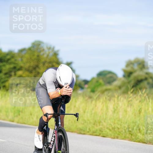 31.08.2025 - Elbe Triathlon Hamburg Michael Burmester http://msf.ph/oto/8663458 31.08.2025 09:17:12 Radfahren 196, 225, 297 meine-sportfotos.de