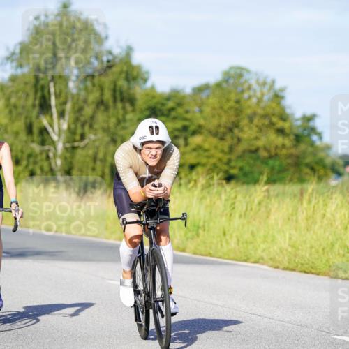 31.08.2025 - Elbe Triathlon Hamburg Michael Burmester http://msf.ph/oto/8663465 31.08.2025 09:17:14 Radfahren 196, 225, 297 meine-sportfotos.de
